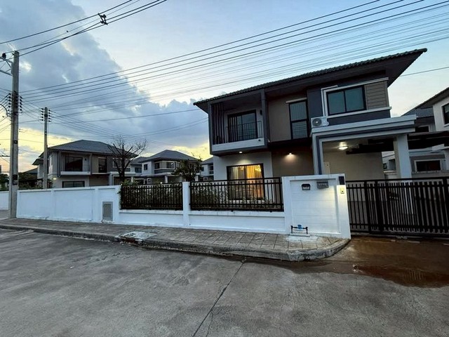 ให้เช่าบ้านเดี่ยว พื้นที่กว้าง พร้อมเข่าอยู่ ในโครงการ สันกำแพง 