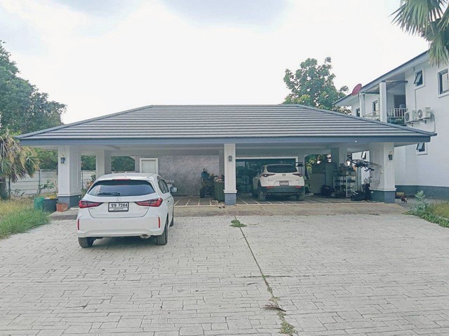 บ้านเดี่ยวหรู 2ไร่  5 ห้องนอน  5 ห้องน้ำ ทำเลดี ใกล้ ปตท.ช่อกระถิน หนองปลิง  เมืองนครสวรรค์