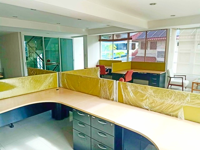 BTSพหลโยธิน 24 1.7 กม. ตลาดบองมาร์เช่ 290ม. ให้เช่าอาคารสำนักงาน 4ชั้น 340ตร.ม.40ตร.วา เซ็นทรัล ลาดพร้าว 1.8 กม.