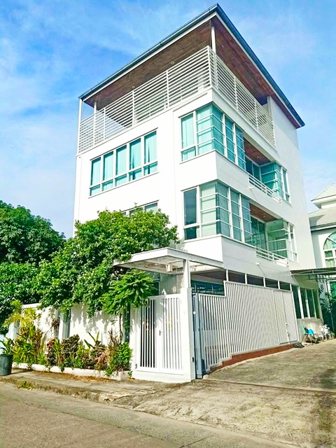 ตลาดบองมาร์เช่ 290ม. รถไฟฟ้าวัดเสมียนนารี 1.4กม.ให้เช่าอาคารสำนักงาน 4ชั้น 320ตร.ม.38ตร.วา เซ็นทรัล ลาดพร้าว 1.8 กม.