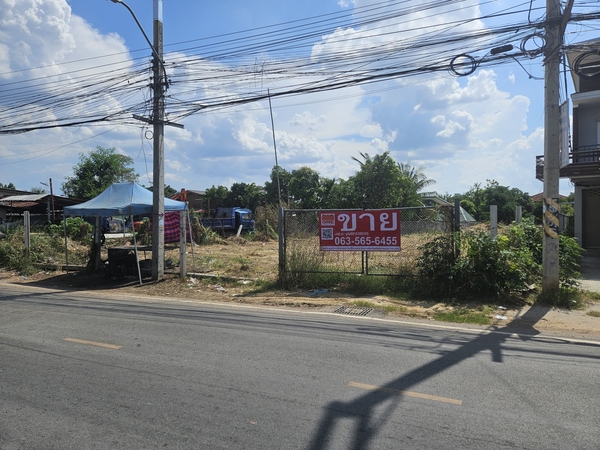 ที่ดินเปล่า บ้านเกาะ ซอย 3 เมืองโคราช ที่ถมแล้ว 568 ตรว. ติดถนนสาธารณะ อยู่ในแหล่ง ชุมชน