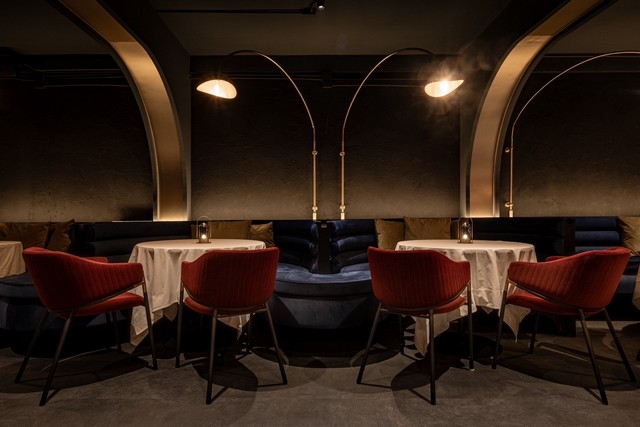 ให้เช่า-ขาย ตึกแถว 2 คูหา 4 ชั้น สาธุประดิษฐ์4 เนื้อที่ 24 ตร.ว. ใจกลางย่านธุรกิจสาทร-สีลม รีโนเวทใหม่ทั้งหมด