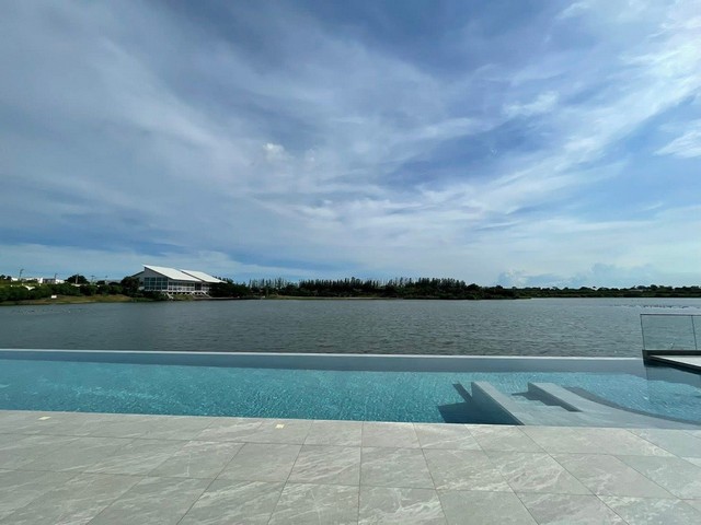 ให้เช่าบ้านเดี่ยว Lake legend bangnaพื้นที่ใช้สอย1020ตารางเมตร