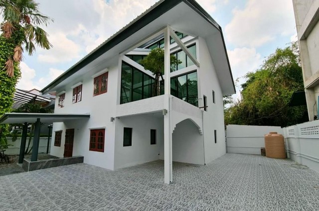 ให้เช่าบ้านเดี่ยว2ชั้นย่านโชคชัย4ลาดพร้าว ใกล้MRTโชคชัย4ใกล้นาคนิวาส ลาดพร้าววังหิน เลียบด่วน เหมาะทำโฮมออฟฟิศ