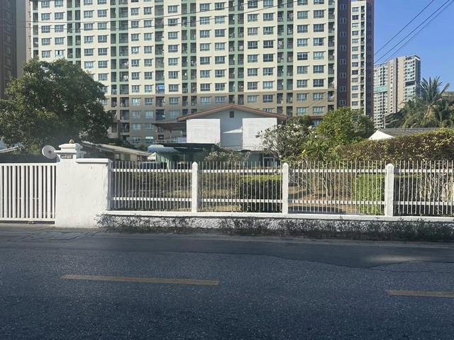 ให้เช่าบ้านพร้อมโกดัง 200 ตารางวา ซอยพหลโยธิน30 ตรงข้ามเมเจอร์รัชโยธิน ปากซอยมีรถไฟฟ้าสถานีรัชโยธิน