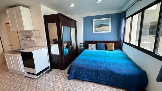 Saranjai Mansion comfortable clean private 14th floor BTS Nana