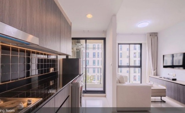 Unio Sukhumvit 72 spacious clean quiet 8th floor BTS Bearing