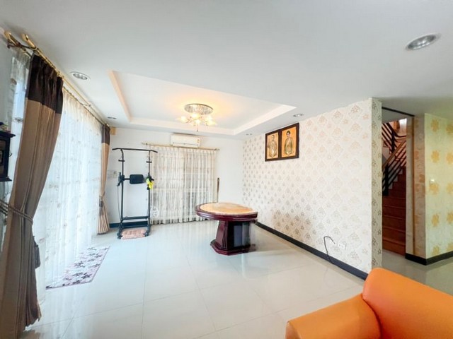 บ้านเดี่ยวมือสองศรีราชา บางพระ หมู่บ้านมั่งมีศรีสุข ศรีราชา ทำเลดี ใกล้แหล่งชุมชน FP-H0601