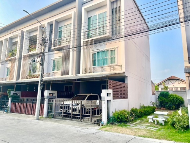 เดอะมอลล์ งามวงศ์วาน 2.5 กม.ให้เช่าทาวน์โฮม 19ตร.วา.229ตร.ม. 3ชั้น MRTแคราย 1.4 กม. 3นอน 4น้ำ เฟอร์ 4แอร์ MRTสนามบินน้ำ 1.1กม.  