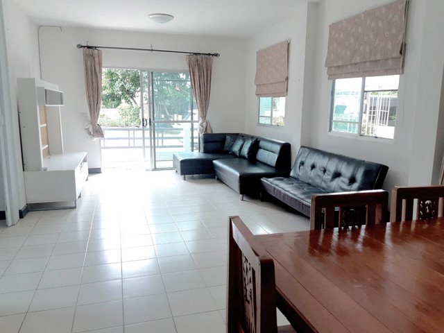 ให้เช่าบ้าน  3 ห้องนอน 2 ห้องน้ำ แอร์ 3 ตัว หมู่บ้านพร้อมพัฒน์ 2 ใกล้ ซาฟารีเวิร์ล