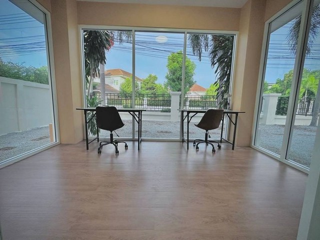 ขาย บ้านเดี่ยวหลังมุม เนื้อที่กว้าง แกรนด์มณิรินทร์ ศรีราชา-หนองขาม TP-H1266