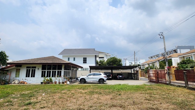 ขายบ้านและออฟฟิศ 1 ชั้น พร้อมที่ดินแปลงสวย ใจกลางเมือง ซอยลาดพร้าว 124 ขนาดที่ดิน 202 ตารางวา