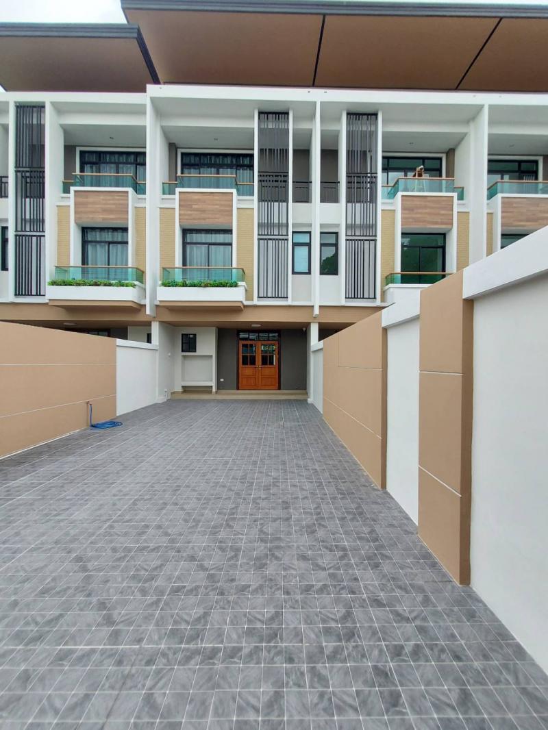 ขายทาวน์โฮม โฮมออฟฟิศ ทำเลทองย่านเพชรเกษม เขตภาษีเจริญ จังหวัดกรุงเทพมหานคร