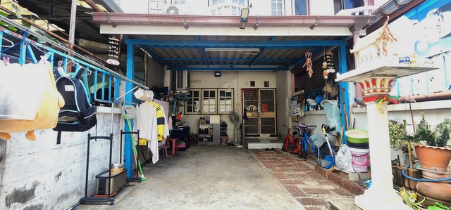 ทาวน์โฮม -  21 sq.wa 1990000 บ.   ลดแบบสุดๆ กรุงเทพ