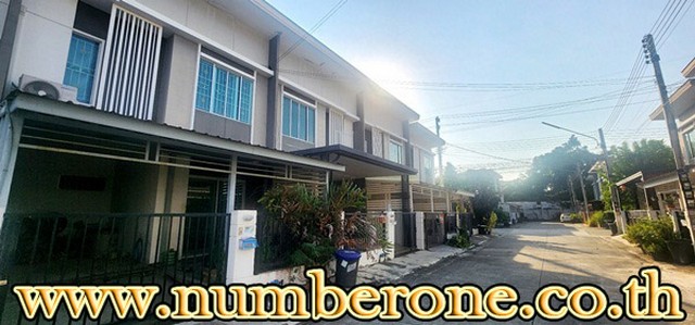 ทาวน์เฮาส์ พฤกษาวิลล์ 77 1990000 บ. 3นอน2BATHROOM พ.ท. 19 Square Wah 0 NGAN 0 ไร่ ไม่ไกลจาก ใกล้ตลาดมาลี โรงพยาบาลมหาชัย2 เทสโก้โลตัสพุทธมณฑลสาย4 ตลาดเก้าแสนพัฒนา ตลาดศรีสวัสดิ์ สนามหลวง 2 เดอะบริโอ้ พุทธมณฑล สาย4 ตลาดน้ำดอนหวาย พร้อมเข้าอยู่