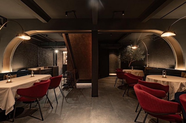 P680 ให้เช่า ขาย อาคาร ตึกแถว 2 คูหา 4 ชั้น รีโนเวทใหม่ทั้งหลัง ซอยสาธุประดิษฐ์ 4  สาทร – สีลม เดินทางสะดวก