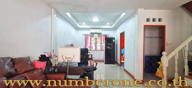 townhouse - 20 ตรว. 3 BEDROOM 1590000 THB ราคา - ดี ทำเลดี ตัวบ้านอยู่ต้นโครงการ ภายในโครงการมี รปภ.24 ชั่วโมง พร้อมกล้อง CCTV บรรยากาศดี เงียบสงบ สภาพแวดล้อมดี การเดินทางสะดวก เข้าออกได้หลายเส้นทาง
