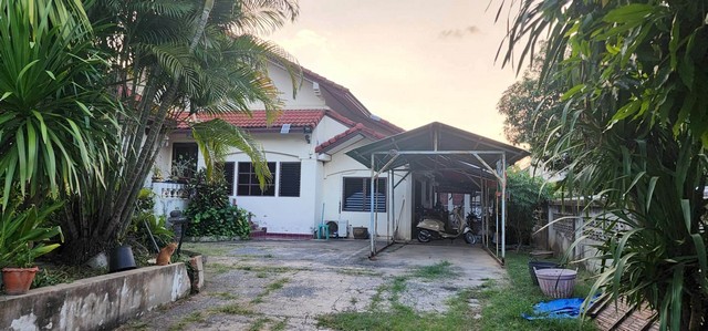 บ้าน - 5300000 บาท 10 Bedroom 8 BR 0 Rai 2 ngan 62 SQ.WA ใกล้กับ ใกล้เซ็นทรัลขอนแก่น ร้านอาหาร โรงแรมมากมาย ใกล้ศูนย์วัฒนะธรรมเฉลิมราช ใกล้วิทยาลัยเทคโนโลยีราชมงคลอีสานวิทยาเขตขอนแก่น สำนักงานทางหลวงที่7ขอนแก่น วัดป่าศิริวันวนาราม โรงพยาบาลขอนแก่น ศา