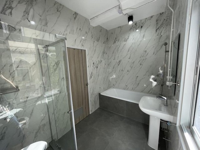 ขายตึกแถว 4 ชั้น 2 คูหา ซอยสาธุประดิษฐ์ 4 ย่านสาทร-สีลม แขวงทุ่งวัดดอน รีโนเวทใหม่ทั้งหลัง