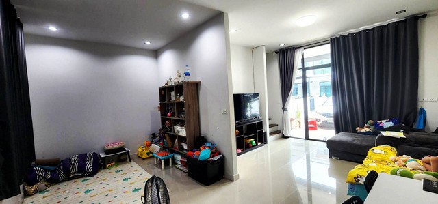 รหัส  16536 ขายด่วน ๆ ทาวน์เฮาส์ โมทาวน์ ไลท์ ชัยพฤกษ์ พท. 0 Rai 0 NGAN 24 ตร.วา 0 BEDROOM ใกล้กับ ใกล้เดอะคริสตัล เพียวเพลส ตลาดสมบัติบุรี ตลาดบางบัวทองเทศบาลบางบัวทอง เข้าออกได้หลายทาง