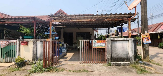 Townhouse พานหิน 5 790000 BAHT 1BR1ห้องน้ำ ใหญ่ 27 Square Wah ไม่ไกลจาก ใกล้แหล่งชุมชนมากมายใกล้นิคมอุตสาหกรรม 304 ปราจีนบุรี  มีร้านอาหารมากมาย บิ๊กซี โลตัส เซเว่น ใกล้บ้านเอื้ออาทรท่าตูม สำนักสงฆ์พุทธมาลัย โรงแรม รีสอร์ทมากมาย การเดินทางสะดวก เข้าอ