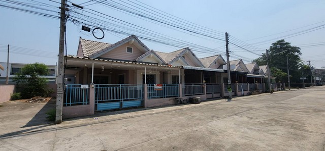 Townhome ม.บ้านอิงสวน อ.สามชุก จ.สุพรรณบุรี area 0 ไร่ 0 ngan 25 ตาราง-วา 1200000 BAHT   ส ว ย สุพรรณบุรี   
