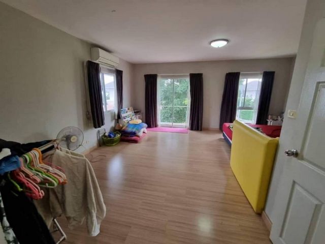 ขายด่วน 4.5 ล้าน 165.5 ตรว. 4 นอน 4 น้ำ #กาญจน์กนกวิลล์ บ้านเนื้อที่กว้าง #หัวมุม หลังบ้านไม่ติดใคร มีลำเหมืองกั้น บ้านเงียบสงบ