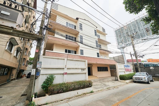 ให้เช่า อาคาร 4 ชั้น  ขนาดที่ดิน 142.5 ตร.วา เลขที่ 179 ซอยวิภาวดี 19 เขตจตุจักร กทม