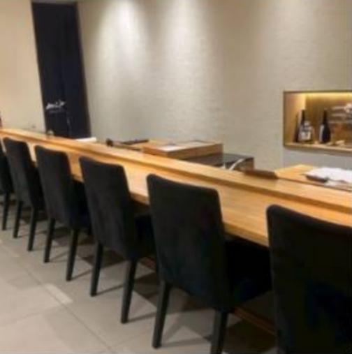 ให้เซ้งร้านโอมากาเสะ ย่านทองหล่อ สุขุมวิท 55 พร้อมอุปกรณ์ และพนักงาน ดำเนินการต่อได้เลย