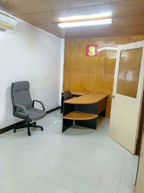 สุขุมวิท-พระราม 4 BTS พระโขนง 500ม. สำนักงาน 6 ชั้น ห้องกว้าง 35 ตร.วา.35ตร.ม..ราคาถูก 5 นอน 5 น้ำ