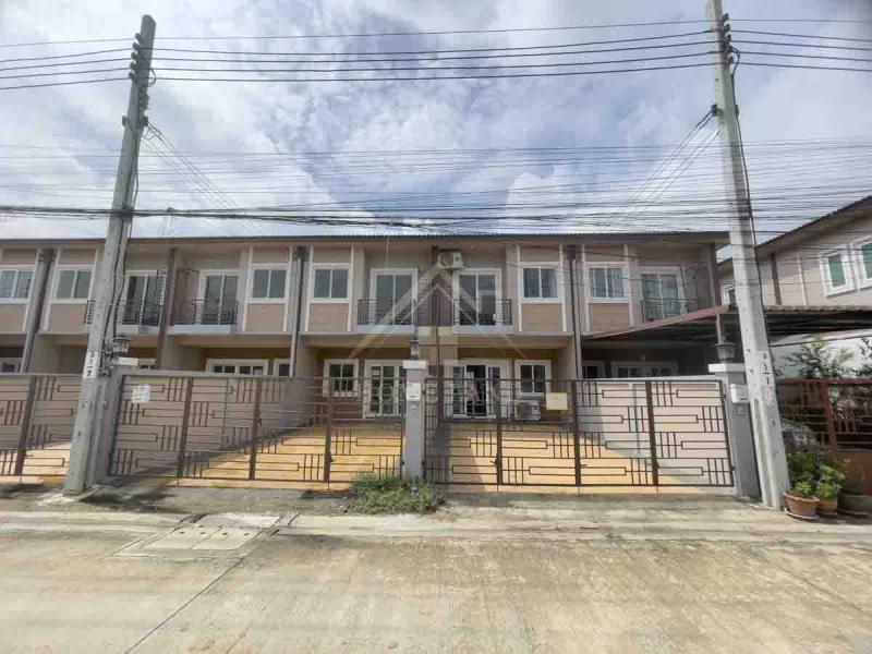 ทาวน์โฮม 2 ชั้น  ทวีโชติ 4 ซอย วัดพระเงิน บ้านมือหนึ่ง สวยพร้อมอยู่