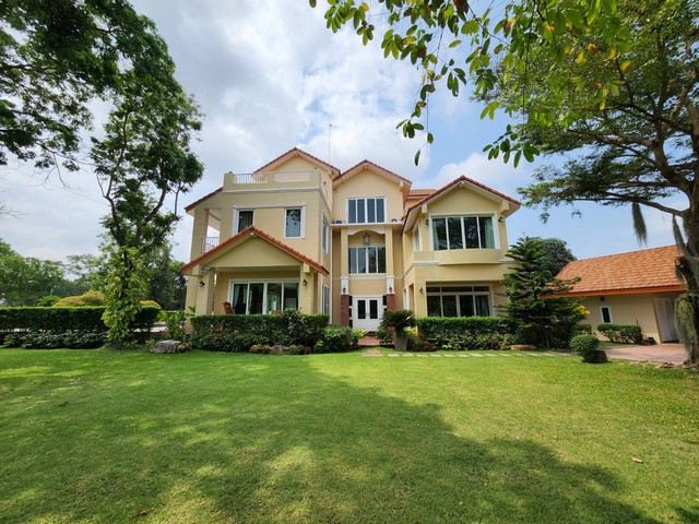 ให้เช่าบ้านเดี่ยว 2 ชั้น 450 ตรว. 6 ห้องนอน ติดสนามกอล์ฟโครงการ เลควูด กอล์ฟ แอนคันทรีคลับ Lakewood Village Bangna บางนา-ตราด กม. 18