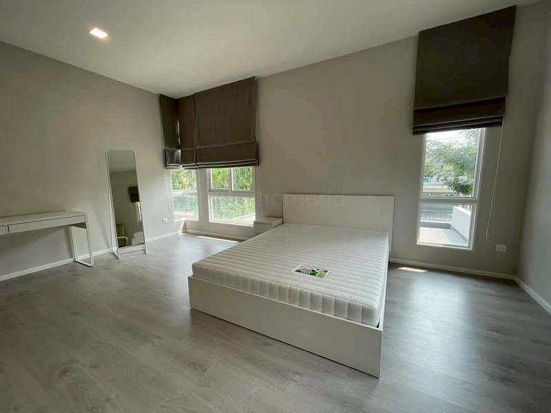 ให้เช่าบ้านเดี่ยวหรู 2 ชั้น มัณฑนา บางนา - วงแหวน พื้นที่ 75.5 ตรว 4นอน 5น้ำ ทำเลดี ใกล้สนามบินสุวรรณภูมิ - ghd000608R