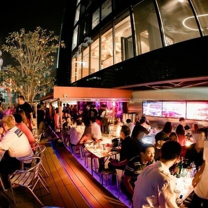 เซ้งธุรกิจบาร์ ดนตรีสด Rooftop ใจกลางสีลม ติด BTS และ MRT มีที่จอดรถกว่า 100 คัน