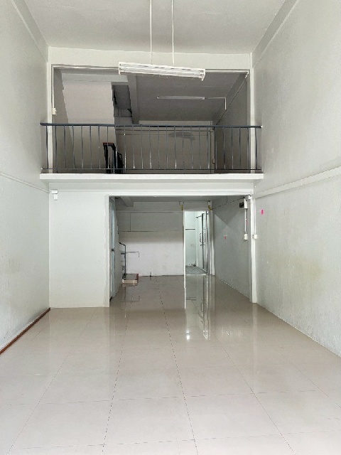 BASIS Bangkok 3กม. ไทวัสดุ สุขสวัสดิ์ 200ม. ให้เช่าอาคารพาณิชย์ 3 ชั้น+ชั้นลอย 31 ตร.วา.361 ตร.ม. สามแยกพระประแดง