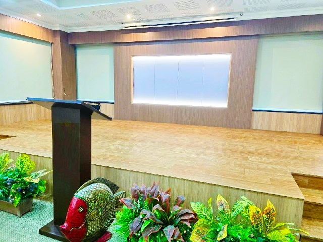 BTS อ่อนนุช บางจาก 1กม.ให้เช่าห้องประชุม 260 ตร.ม. 180 ท่าน ลานกว้างแบบโอเพ่นแอร์  รร.นานาชาติเวลล์ส  400 ม.