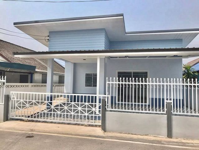 ขายเพียง 2.2 ล้าน #ป่าแดด #อำเภอเมือง บ้านเดี่ยวชั้นเดียว #รีโนเวทใหม่ – หมู่บ้านดาราวดี ทำเลดี ใกล้แหล่งชุมชน เดินทางสะดวก พร้อมเข้าอยู่