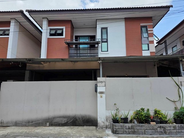 หมู่บ้านสบายวิลเลจ1ภูเก็ต ทาวน์โฮมรีโนเวทใหม่ 19.1วา 2ห้องนอน 2ห้องน้ำ ใกล้เทศบาลกะทู้