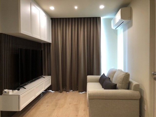 Noble Recole Sukhumvit 19 spacious clean quiet 8th floor BTS Asoke