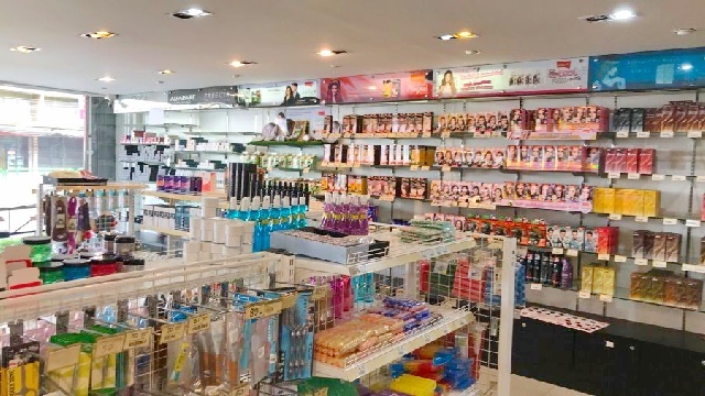 MRT รามคำแหง12 500 ม. พระราม9 เหม่งจ๋าย AIRBNB อาคารพาณิชย์ 3 คูหา 5 ชั้น  ดาดฟ้า 62 ตร.วา.1,222 ตร.ม. ติดถนนใหญ่ 8 นอน 4 น้ำ