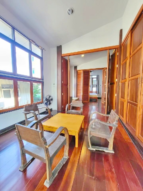 MRT สุทธิสาร 600 ม. บ้านทรงไทย 240 ตร.ม.รับจดบริษัทได้ ให้เช่าบ้านเดี่ยว 2 ชั้น 60 ตร.วา. ทำเป็น Airbnb ร.นานาชาติเดอะรีเจ้นท์ 3.8 กม.3 นอน 