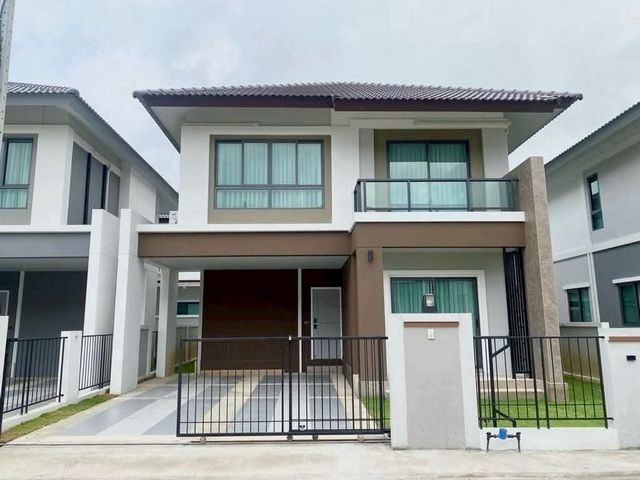 ให้เช่าบ้านเดี่ยว โครงการ #กาญจน์กนก12 – #สารภี #เฟอร์นิเจอร์ครบ พร้อมอยู่ ทำเลดี ใกล้โรงเรียนนานาชาติหลายแห่ง และสิ่งอำนวยความสะดวกมากมาย