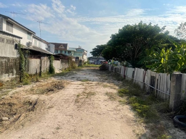 ขายที่ดินขนาด 15 ไร่กว่า อยู่ในชุมชนตลาดโรงสีนาป่า ใกล้ถนนสุขประยูร เหมาะทำโครงการจัดสรร โกดัง มินิแฟคทอรี่ ผังสีส้ม ต.นาป่า เมืองชลบุรี