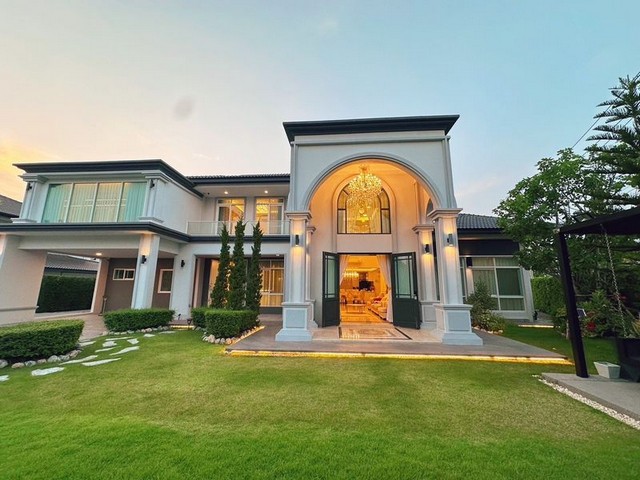 บ้านเดี่ยวหลังใหญ่ โมเดิร์นสุดหรู ตกแต่งสวย โซนสุเทพ  