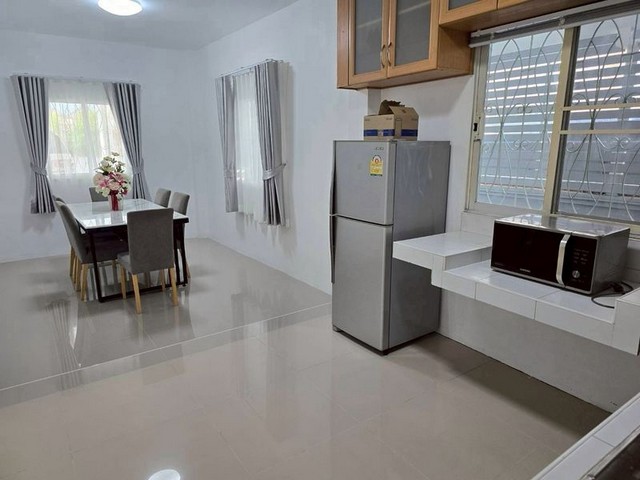 ให้เช่าพูลวิลล่า 2 ชั้น  แยกหลุยส์ สันกำแพง