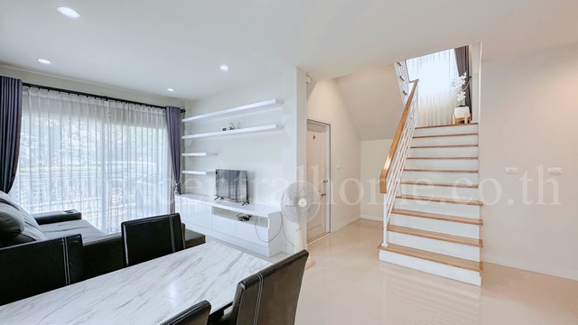 P2 บ้านเดี่ยว หมู่บ้าน เซนโทร รังสิต ถนนเมน ต้นโครงการ สภาพดี พร้อมอยู่