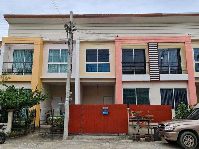 ขาย ทาวน์เฮ้าส์ 2 ชั้น เพ็ญศิริ 4 หนองจอก กรุงเทพ  PTT00538