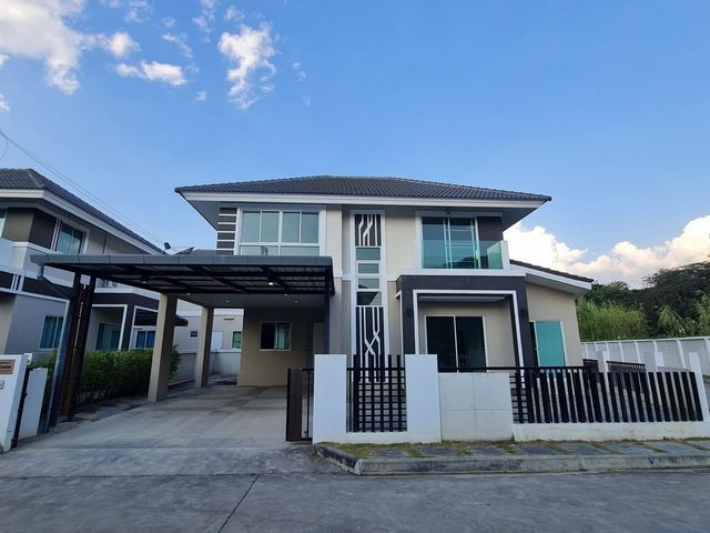 เหมาะกับสายลงทุน ให้เช่า 35,000 บาท ขาย 5.2 ล้าน 60.5 ตรว. บ้านเดี่ยว 2 ชั้น #กาญจน์กนก20 #รวมโชค ทำเลดีมาก หลังใหญ่ #หัวมุม