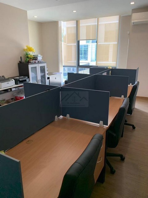 ให้เช่าโฮมออฟฟิศ 3 ชั้น 161 ตรม. 3 ห้องนอน พาทิโอ ลาดกระบัง - มอเตอร์เวย์ (อยู่ซอยแรกหน้าโครงการ) ตกแต่งพร้อมใช้งาน