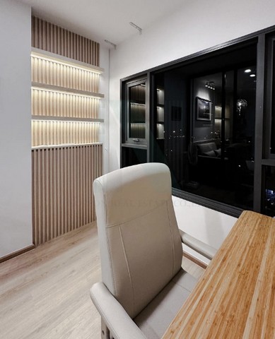 Life Rama 4 Asoke peaceful safe livable 11th floor MRT Khlong Toei